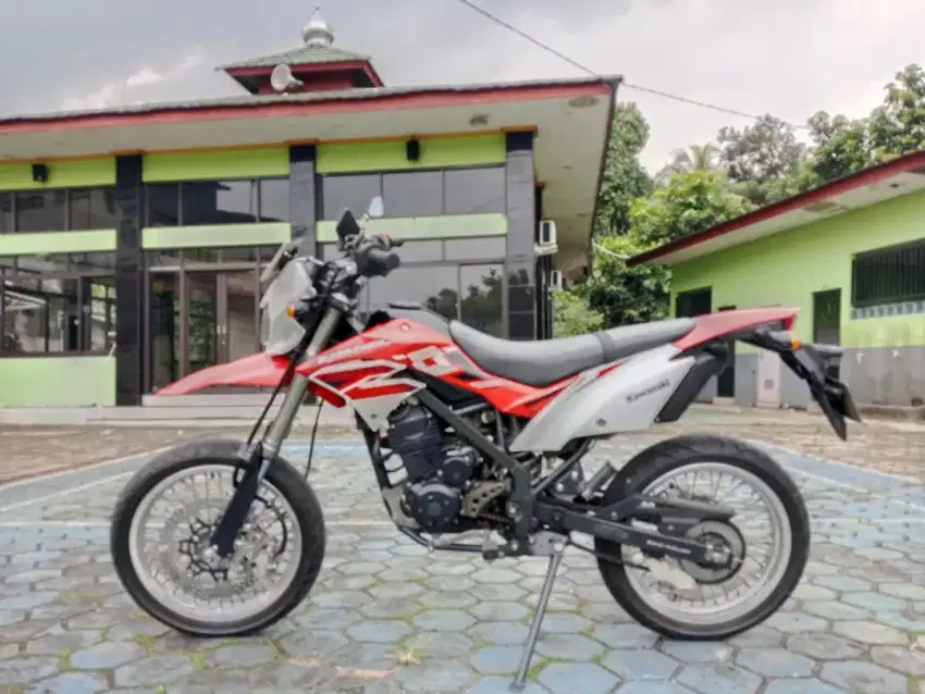58@: DP:500 RBU B DEPOK KLX D TRACKER MERAH PUTIH ON