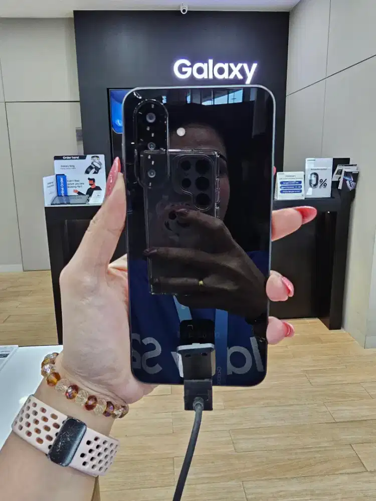 Samsung galaxy A56 5G free accesoris dan adapter charger