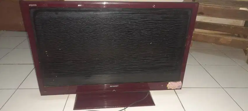 TV Sharp 32 Inch, normal