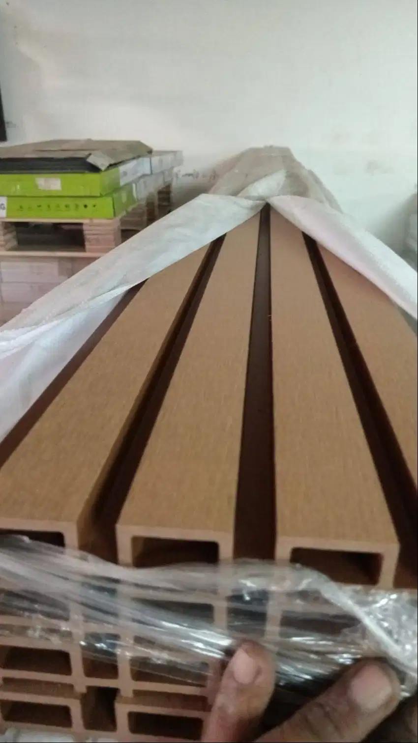 Wall Panel Dinding Outdoor / Wall Cladding WPC Bebas Rayap
