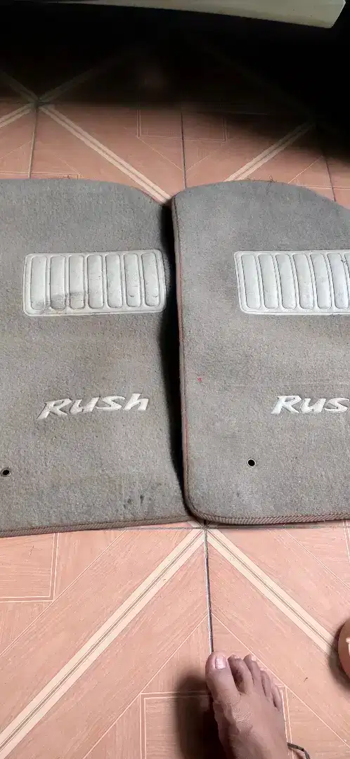 Karpet toyota rush