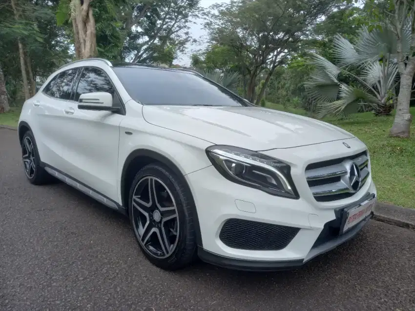 Mercedes Benz GLA 200 1.6 AMG line tahun 2015 AT matic automatic