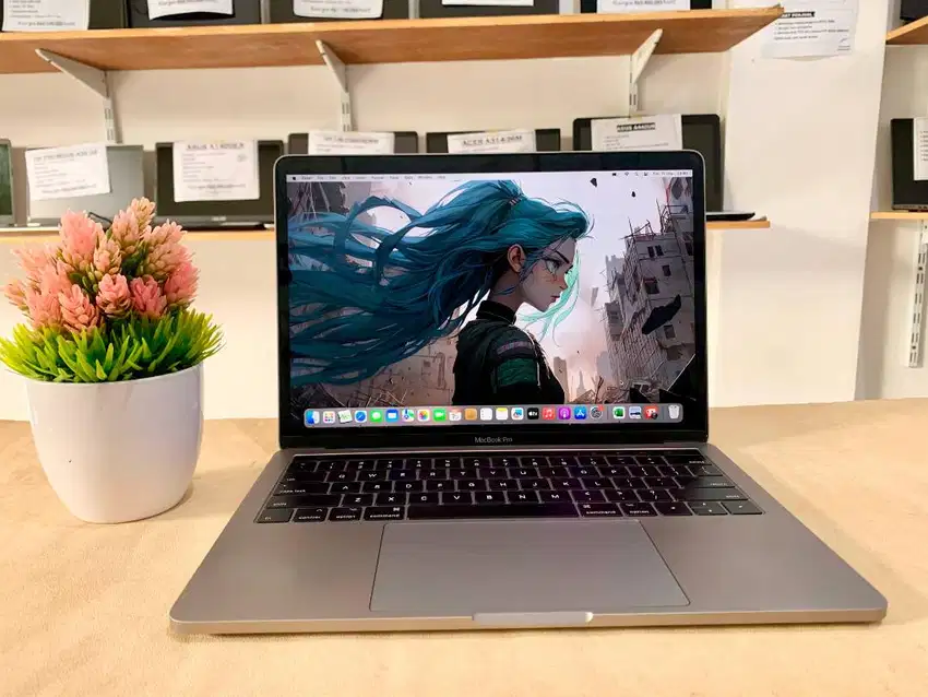MacBook Pro 13 2017 Touchbar Intel Core i5 / 8GB / SSD 512GB / 13″