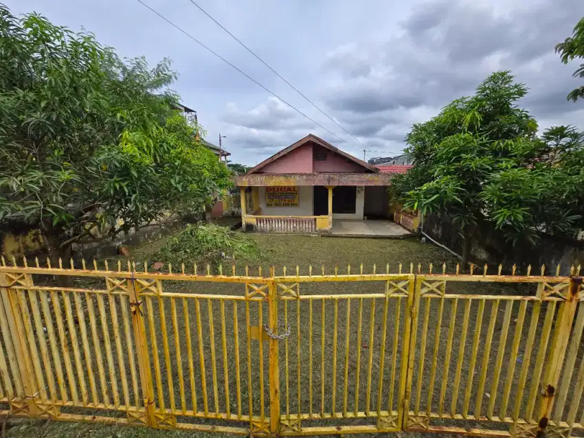 DIJUAL RUMAH LOKASI STRATEGIS TANPA PERANTARA