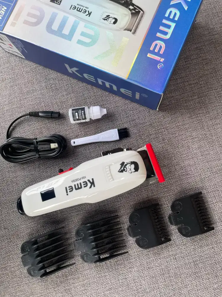 Original KEMEI mesin cukur di charger baru