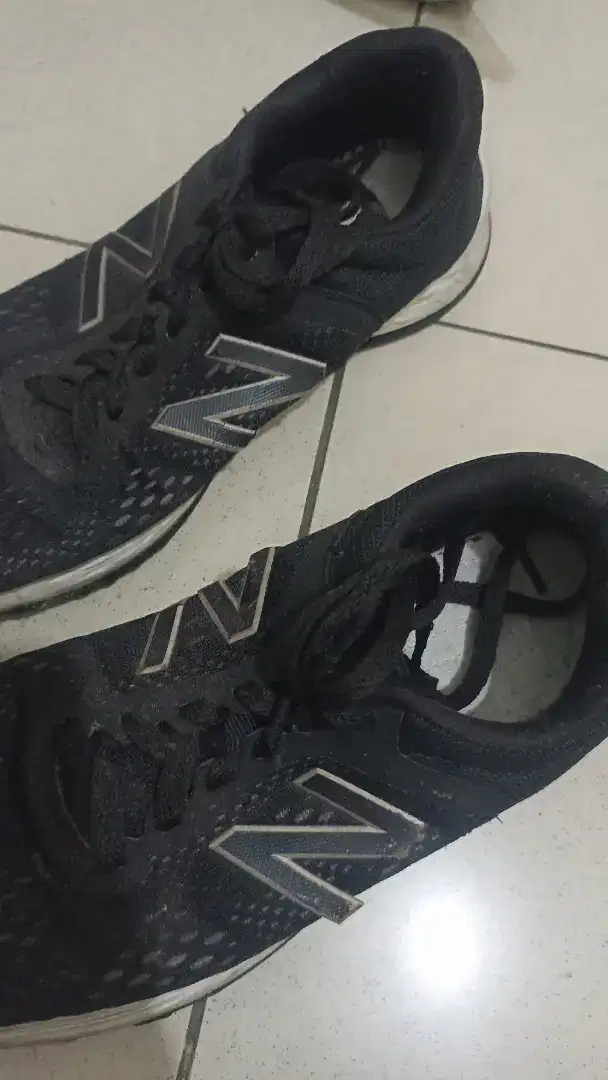 Jual sepatu apa adanya size 39