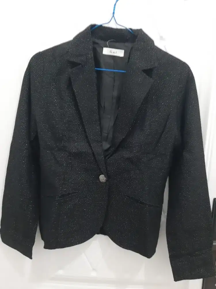Blazer hitam tangan panjang