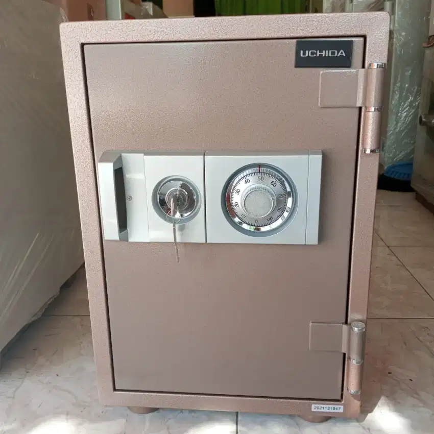 BRANKAS BESI / KOTAK UANG / KOTAK EMAS / KOTAK DOKUMEN / KOTAK CASH