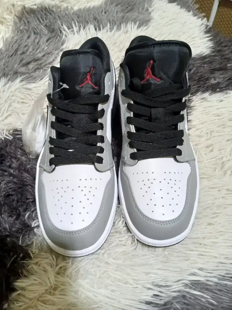 Jordan 1 low light smoke gray