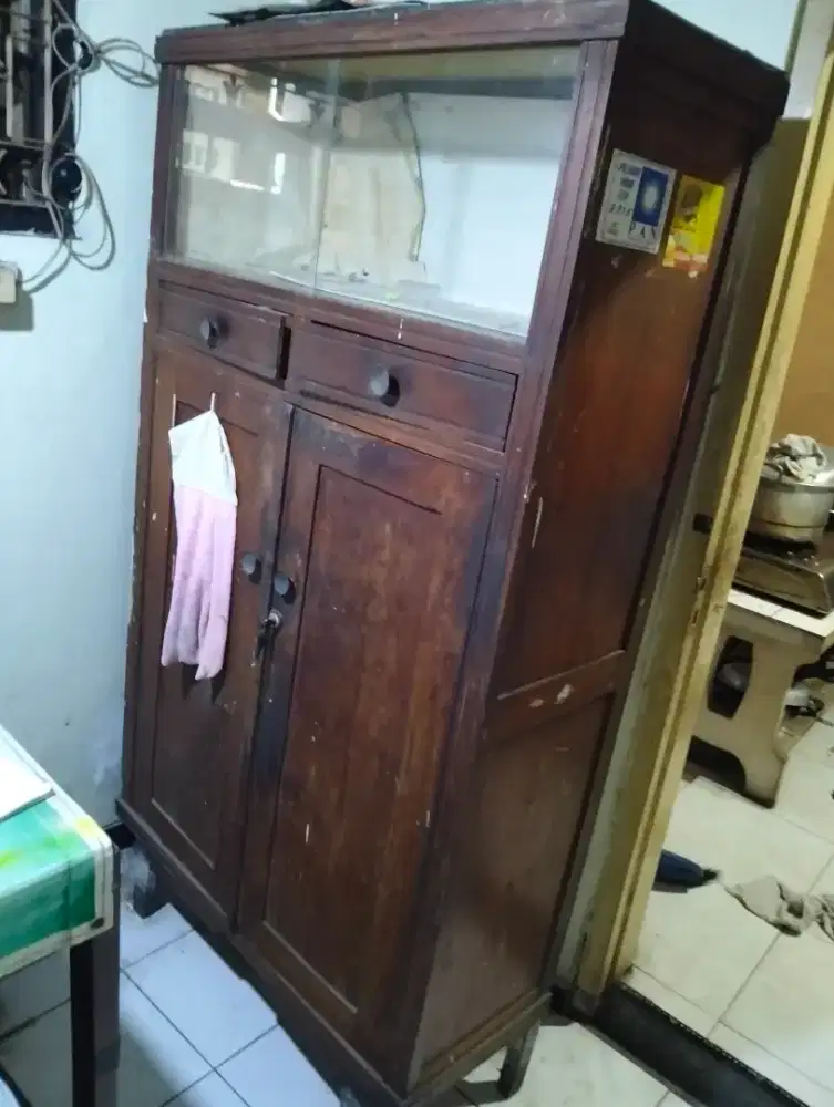 Lemari Makan Kayu Kuat Awet