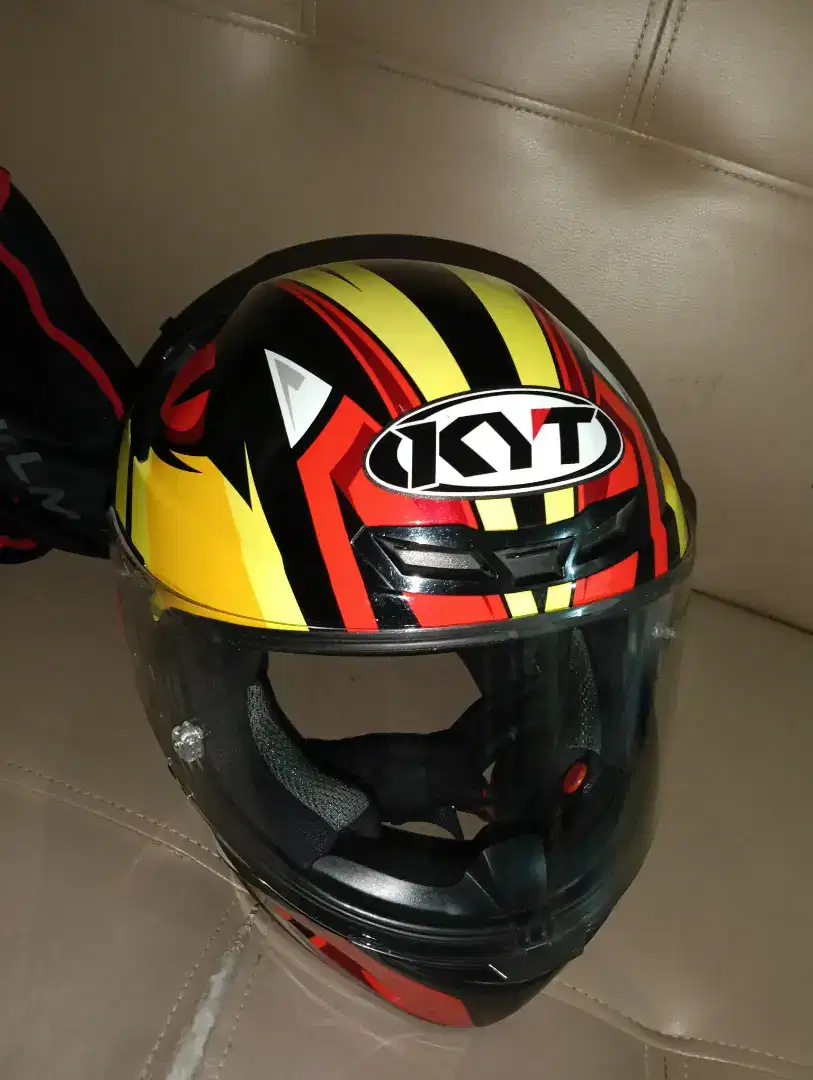 Helm KYT TT crouse