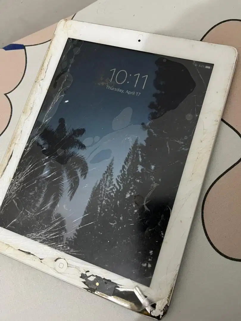PRELOVED IPAD 4