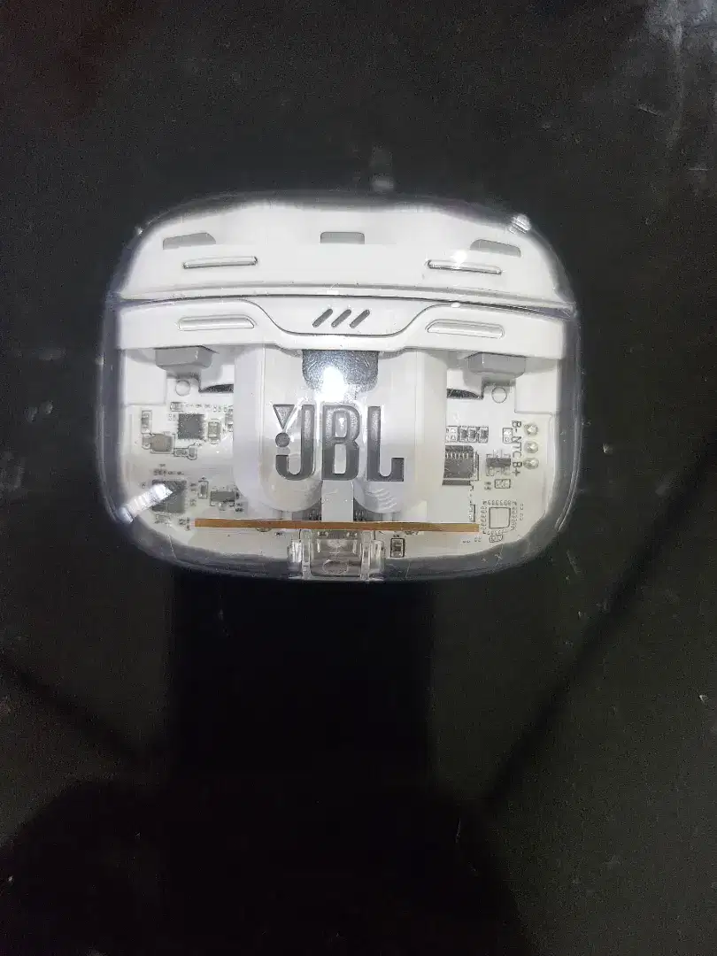 tws JBL ghost edition