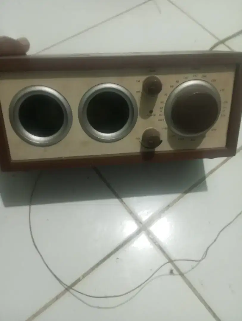 Ono Lapak bos Radio jadul