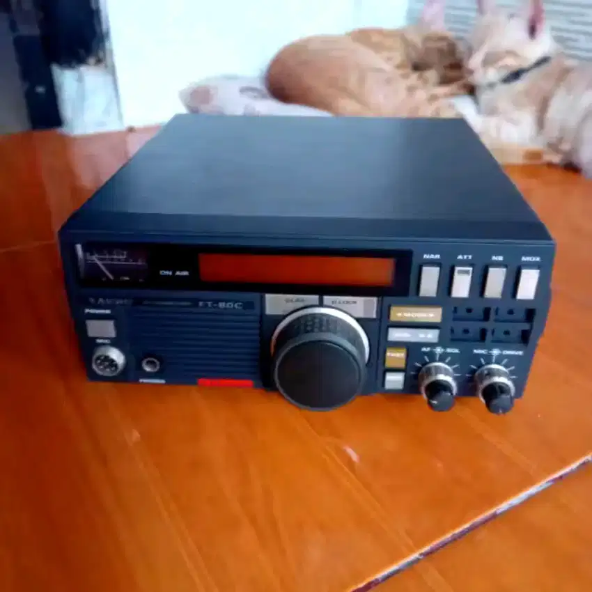 RADIO RIG HT SSB SWR DIBELI CARI