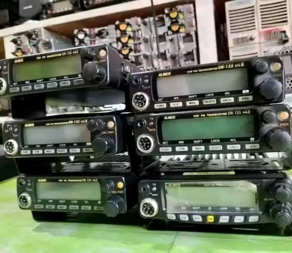 RADIO RIG HT SSB SWR DIBELI CARI