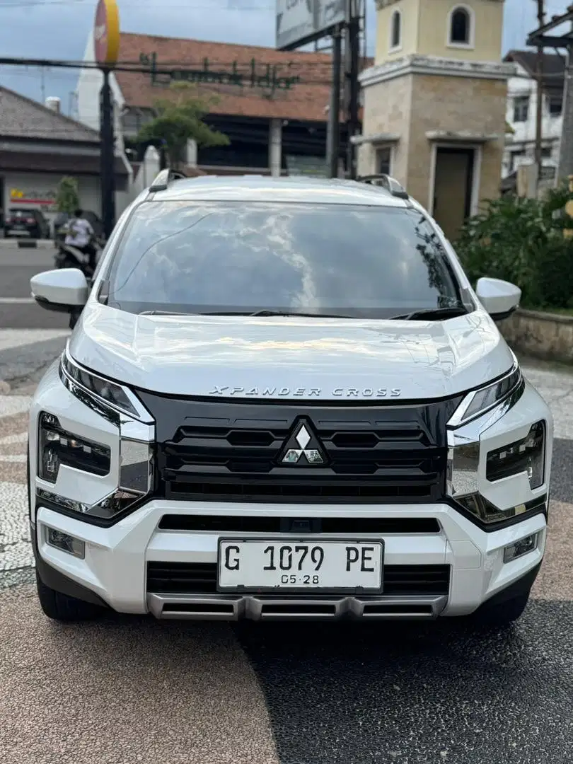Xpander Cross 2023 MT tgn 1 odo 9rb