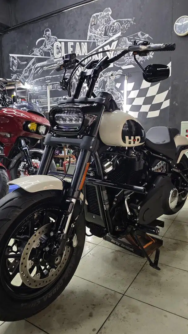Dyna Fatbob 2022 (ABS+Keyles) istimewa like new