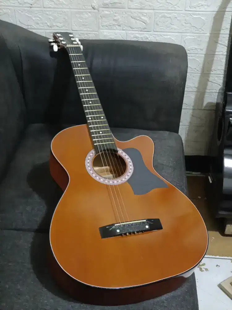 Gitar akustik baru siap antar cod bayar di tempat