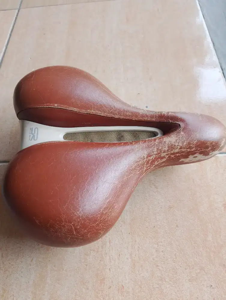 Sadel/jok sepeda Selle Royal
