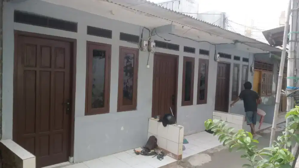 Dijual kontrakan petakan , ad 3 kontrakan