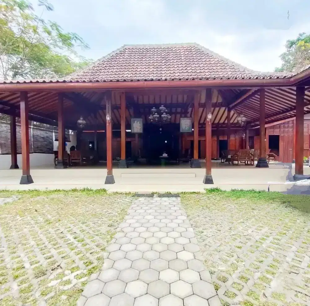 Jual Rumah Joglo Jalan Kaliurang Dekat UII