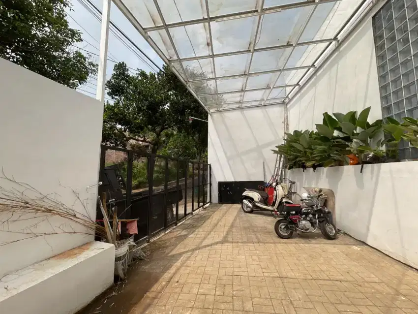Kost Unnes full anak kosnya  9kamar dijual