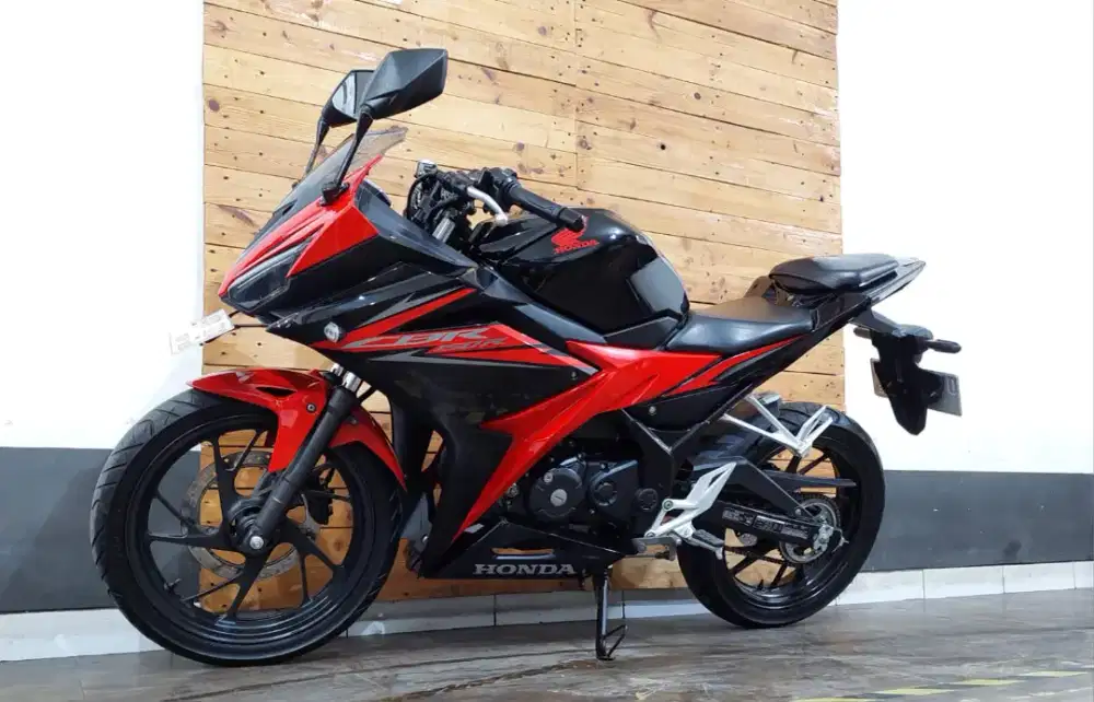 HONDA CBR 150 R 2018 JARANG ADA LOW KM