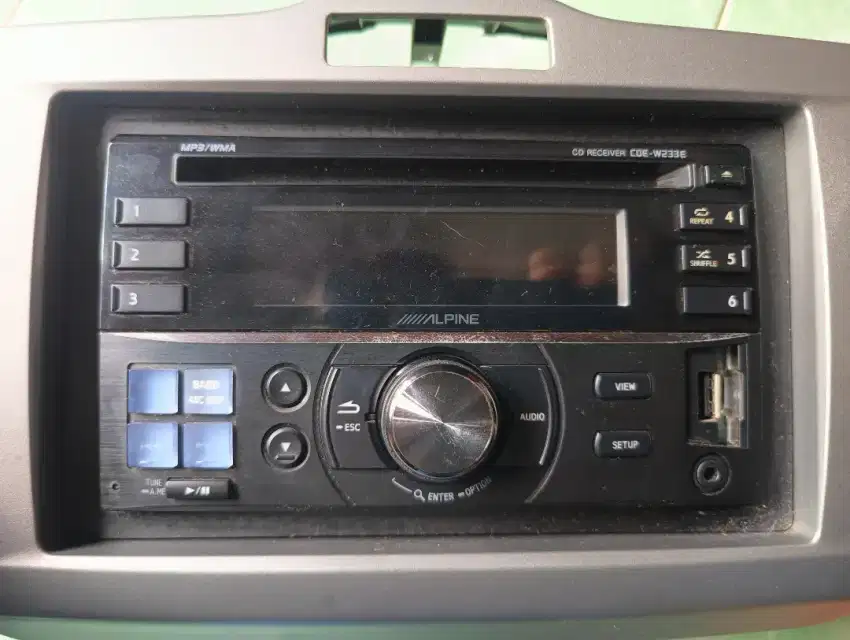 Jual Head Unit Tape Mobil Alpine CDE-W233EH + Frame Freed 2012