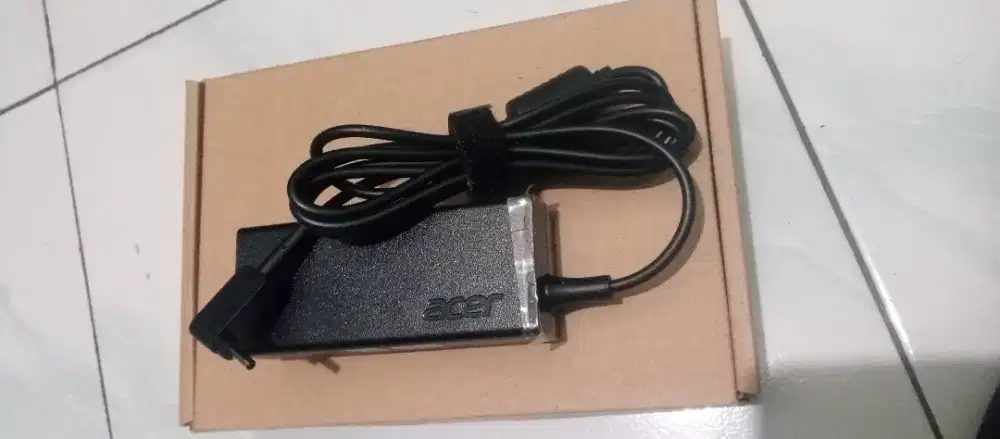Adaptor Charger Laptop Acer
