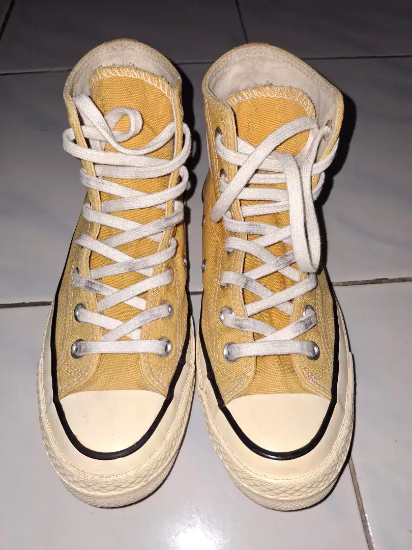 Sepatu Converse Chuck 70 Kuning