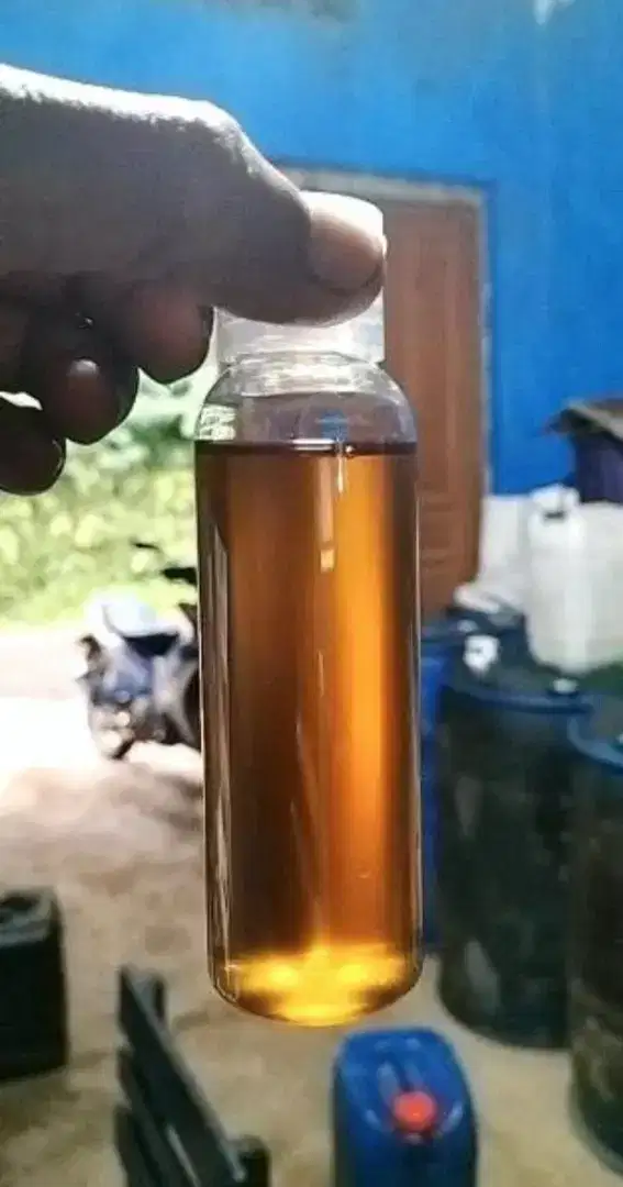 Minyak Gaharu alami sulingan