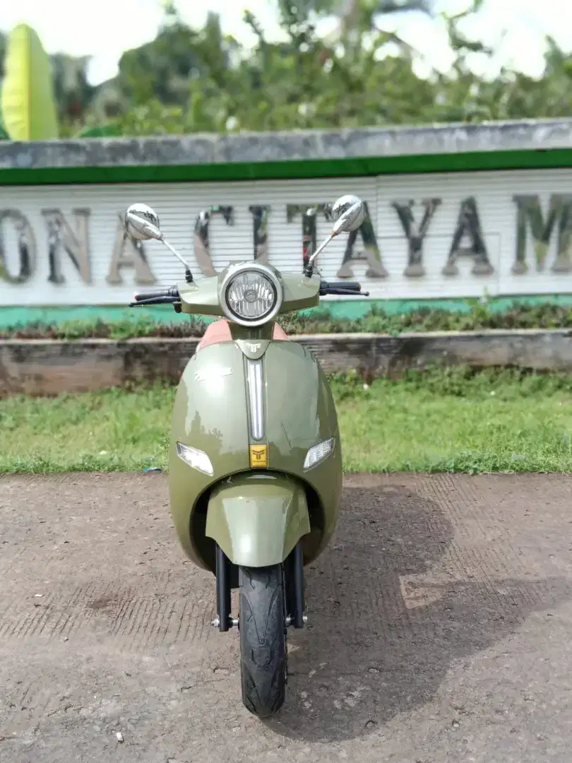 Nia:MOTOR LISTRIK TANGKAS V8 MAXIMUM HARGA 9JT GAS NEGO TIPIS