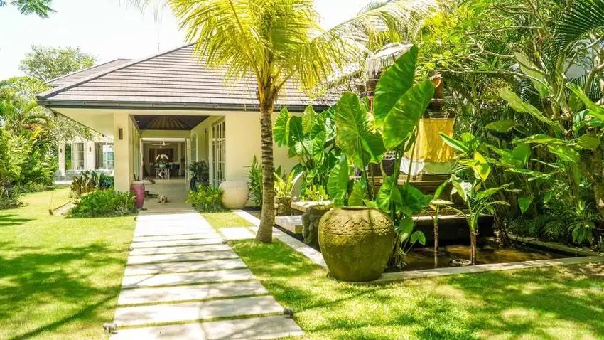 Luxury Freehold Villa in Munggu Bali With Pool & Rice field view
