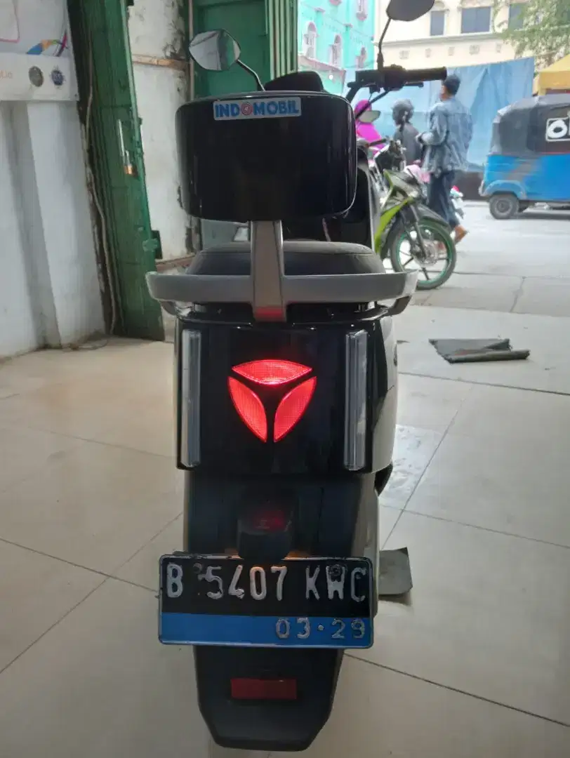 Dijual Motor Listrik Yadea E8S Pro Tahun Pemakaian 2024