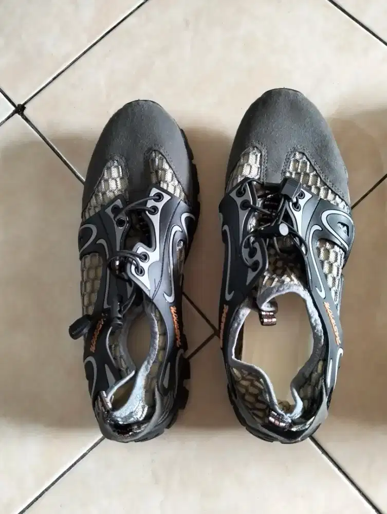 Dijual sepatu murah enak pakai