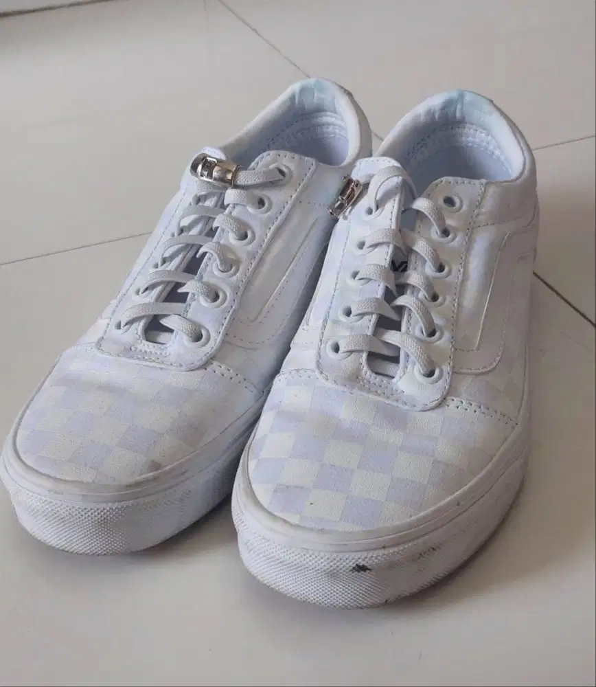 Sepatu Vans Wanita Size 38.5