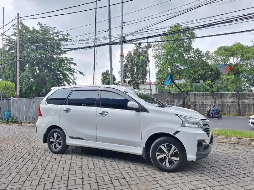 [OLX Mobbi] Daihatsu Xenia Putih 1.3 R STD Bensin-AT 2018 KKE