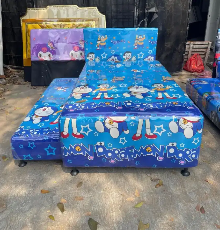 READY KASUR SORONG KARAKTER UK 120