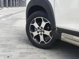 Mitsubishi Xpander croos premium km 10 RB antik