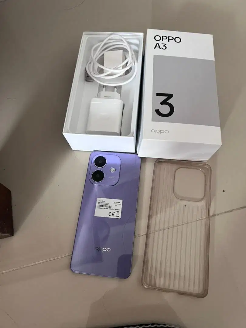 hp oppo A3 warna ungu