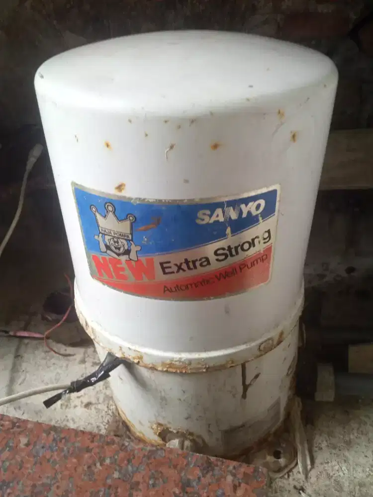 Pompa air merk sanyo kondisi bekas