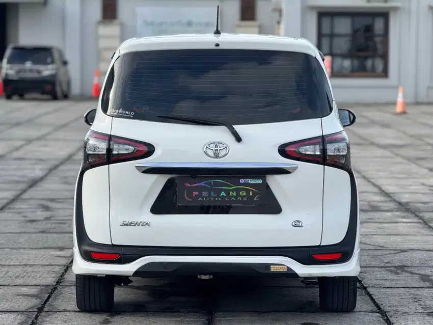 MOBIL IRIT!! TOYOTA SIENTA Q 1.5 AT KM 7X.XXX RECORD AUTHORIZED!!