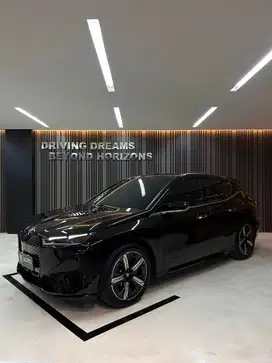 BMW iX 2023 Listrik