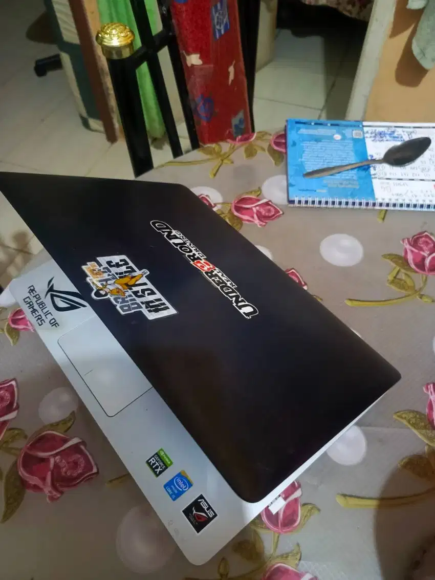 LAPTOP GAMERS SUPER EDAN  ASUS A456U I5 GEN 7 NVIDIA 2 GB SSD 256 GB