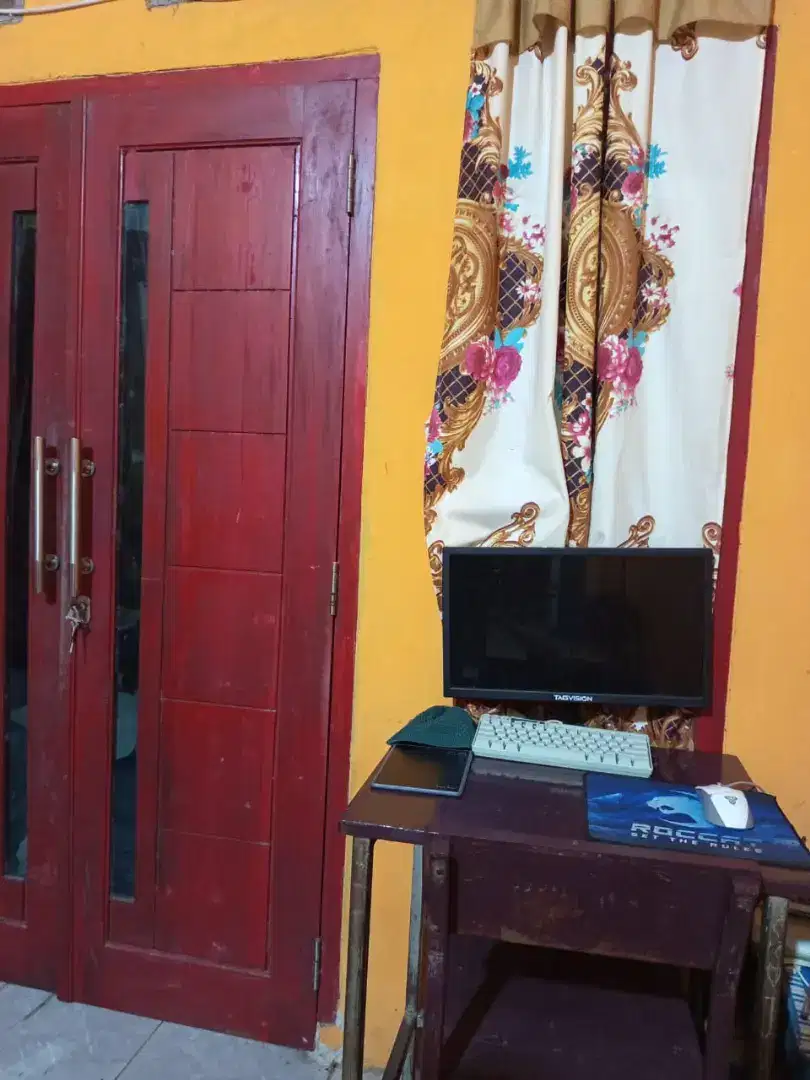 Di jual rumah d kaki gunung salak dg byk kolam ikan
