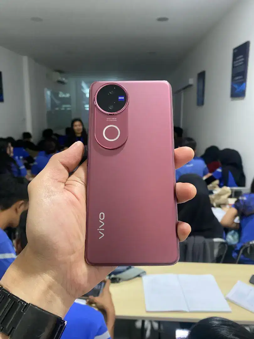 NEW VIVO V50 5G ZEISS