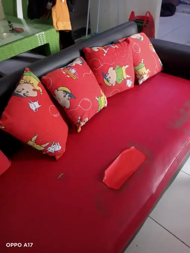 Sofa besar 3 seat