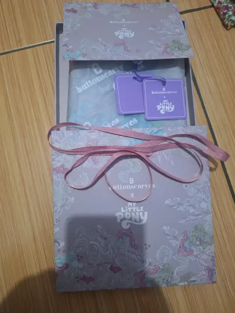 Buttonscarves X Little Pony