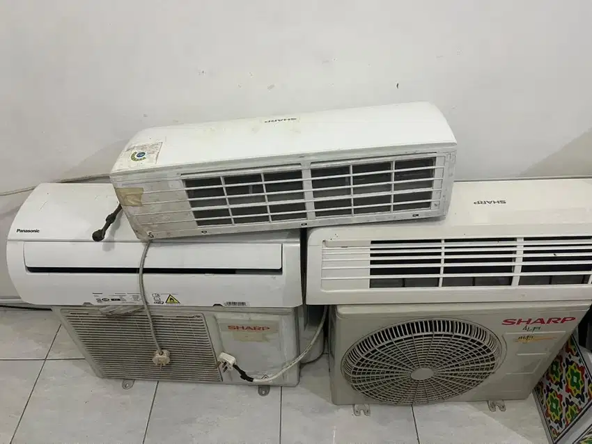 Jual rugi 4 unit AC, baru 1 tahun. Bisa beli satuan/semua. NEGO TIPIS
